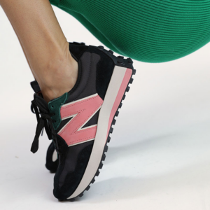 Giay New Balance 327 'Chinese New Year' U327CNT