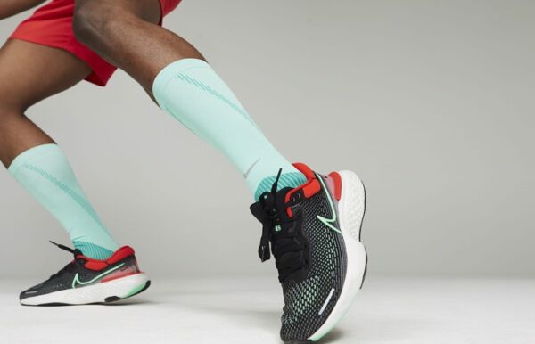Giày Nike ZoomX Invincible Run Flyknit 'Black Chile Red' CT2228-002 - Ảnh 6