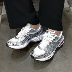 Alternative view of Giày Asics Gel Kayano 14 'White Pure Silver' 1201A019-104