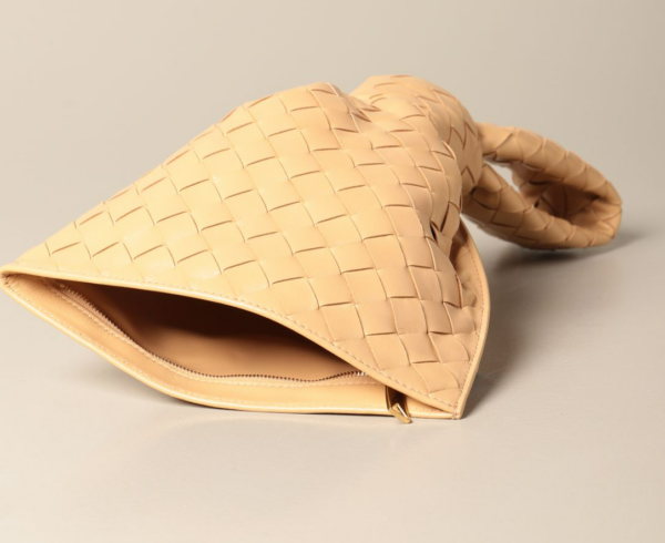 Túi Bottega Veneta The Twist Mini Bag In Shiny Nappa 652001-VCPP0-2700 - Ảnh 5