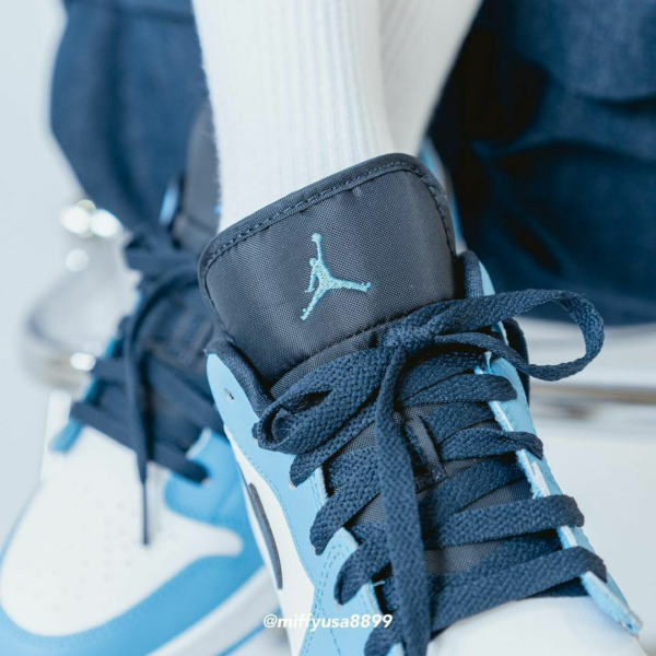 Giày Nike Air Jordan 1 Low GS 'UNC' 553560-144 - Ảnh 2