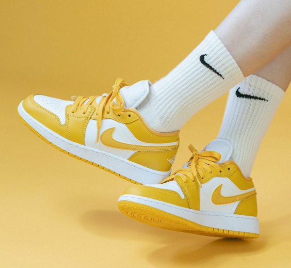 Giày Nike Air Jordan 1 Low GS 'White Yellow' 553560-171 - Ảnh 2