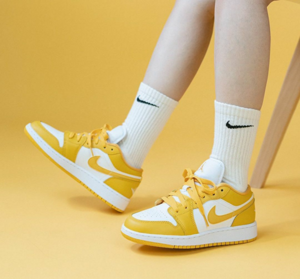 Giày Nike Air Jordan 1 Low GS 'White Yellow' 553560-171 - Ảnh 3