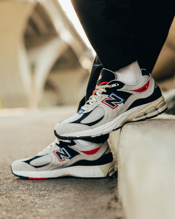 Giay New Balance 2002R 'Lovers Only' M2002RDV