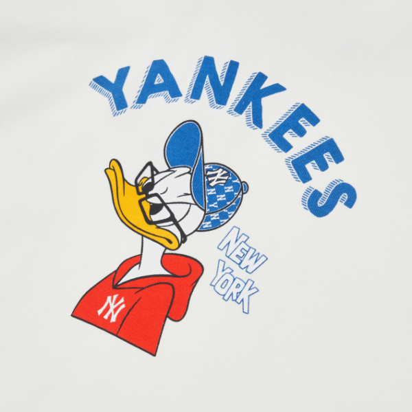 Áo MLB X DISNEY Donlad Duck Big Logo Overfit Hoodie NY Yankees 3AHDD1014-50IVS - Ảnh 4