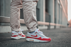 Alternative view of Giày Nike Wmns Air Max 1 'Double Layer Red' 881101-102