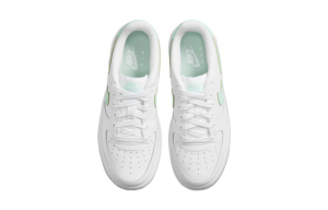 Giay Nike Air Force 1 07 Low 'White Light Green' CT3839-105