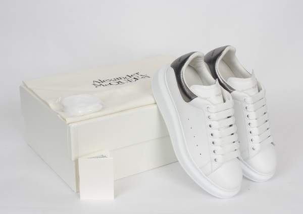 Giày Alexander McQueen Wmns Oversized 'Bleach White Silver' 553770-WHFBU-9042 - Ảnh 5