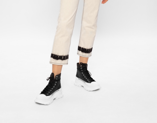 Giày Alexander McQueen Wmns Tread Slick Boot 'Galaxy Black' 633900-WHW57-1027 - Ảnh 5