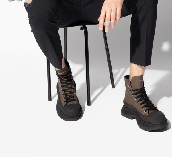 Giày Alexander McQueen Tread Slick Boots 'Khaki Black' 627206-WHYK3-3238 - Ảnh 5