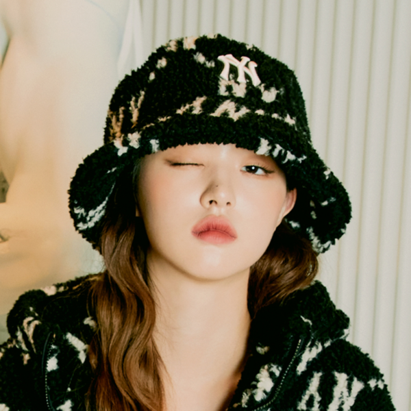 Mũ MLB Monogram Diamond Fleece Bucket Hat New York Yankees 3AHTM1316-50BKS - Ảnh 2