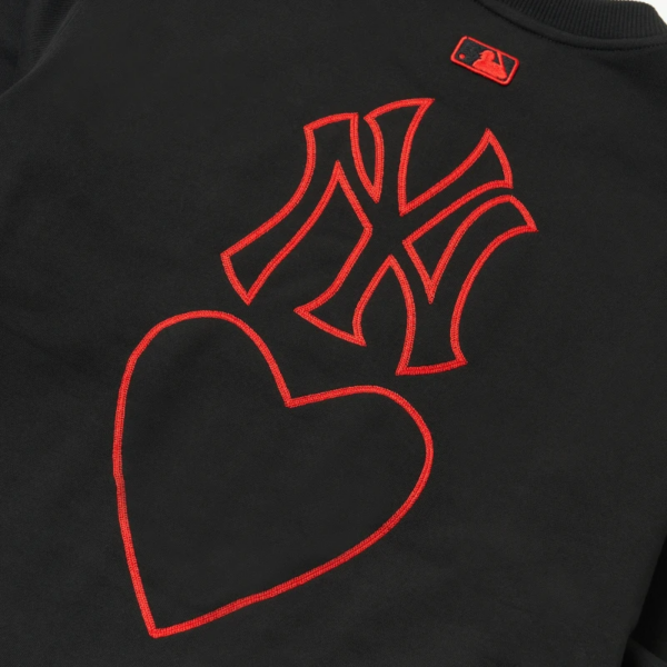 Áo MLB Heart Back Big Logo Sweater 3AMTH0314-50BKS - Ảnh 3