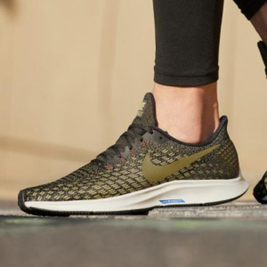 Alternative view of Giày Nike Air Zoom Pegasus 35 'Black Olive' 942851-011