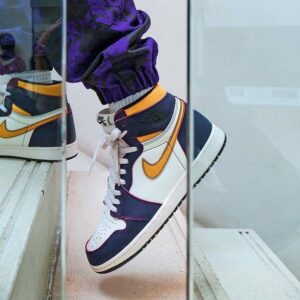 Alternative view of Giày Nike Air Jordan 1 Retro High SB 'LA To Chicago' CD6578-507