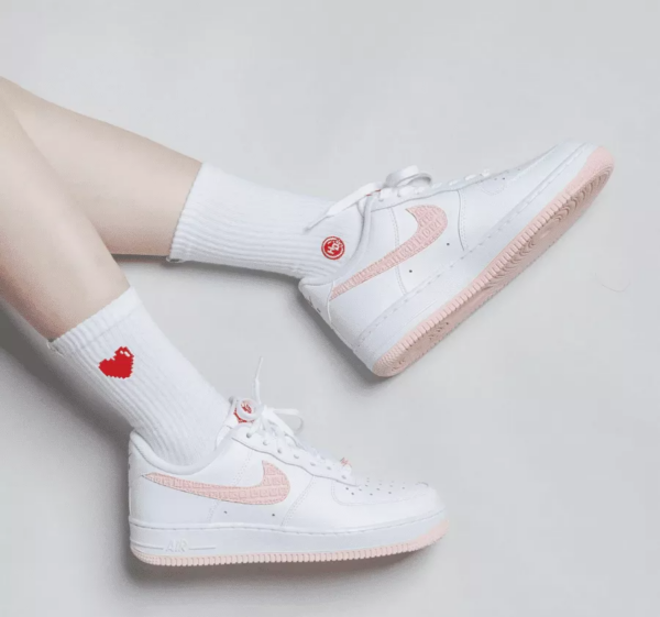 Giày Nike Air Force 1 Low VD 'Valentines Day 2022' DQ9320-100 - Ảnh 3