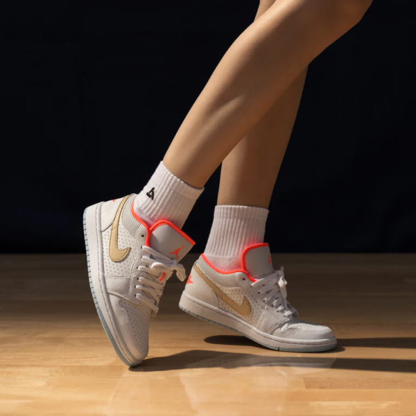 Giày Nike Wmns Air Jordan 1 Low SE 'White Sesame' DC9509-100 - Ảnh 2