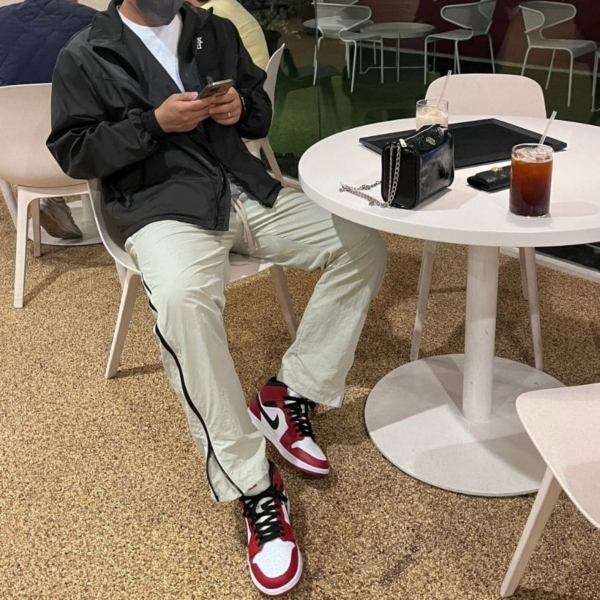 Giày Nike Air Jordan 1 Mid Chicago 'White Toe' 554724-173 - Ảnh 4
