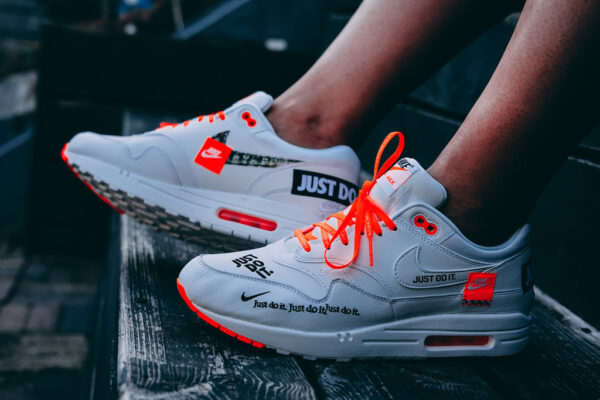 Giày Nike WMNS Air Max 1 Lux' Just Do It' 917691-100 - Ảnh 2