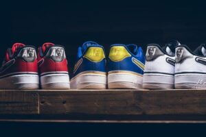 Alternative view of Giày Nike Air Force 1 '07 LV8 Sport NBA 'Gym Red' AJ7748-600