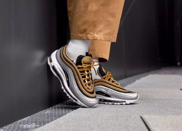 Giày Nike Wmns Air Max 97 'Metallic Gold' AQ4137-700 - Ảnh 5