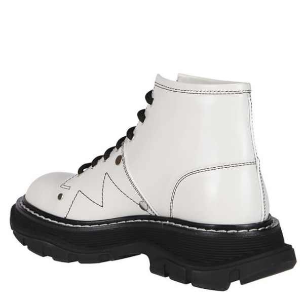 Giày Alexander McQueen Tread Slick Boot 'Ivory Black' 595469-WHZ81-9089 - Ảnh 3