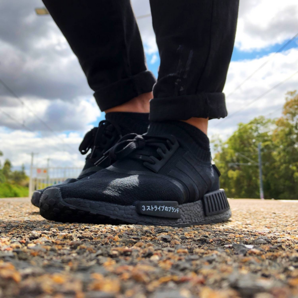 Giày Adidas NMD R1 Primeknit 'Japan Triple Black' BZ0220 - Ảnh 2