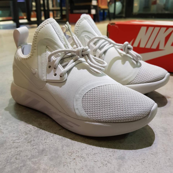 Giày Nike Wmns LunarCharge Essential 'Light Bone'  923620 003 - Ảnh 2