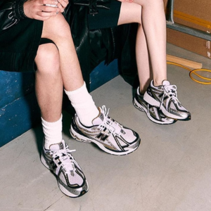 Giay New Balance 1906R 'White Navy Gold' M1906RG