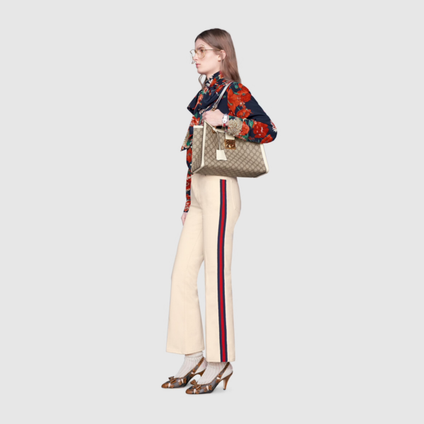 Túi Gucci Padlock GG Medium Shoulder GG Supreme White Leather - Ảnh 5