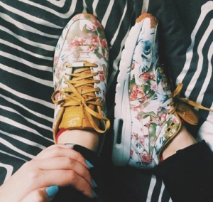 Alternative view of Giày Nike Wmns Air Max 1 Ultra 'Milan' 747105-700