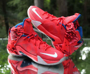 Alternative view of Giày Nike LeBron 12 'USA' 684593-616