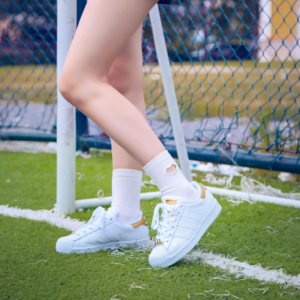 Alternative view of Giày Adidas Superstar 'Gold Tag' FV3723