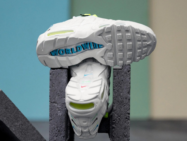 Giày Nike Wmns Air Max 95 SE Worldwide Pack CV9030-100 - Ảnh 3