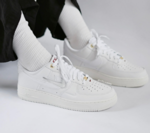 Giay Nike Air Force 1 '07 'Join Forces White' DQ7664-100