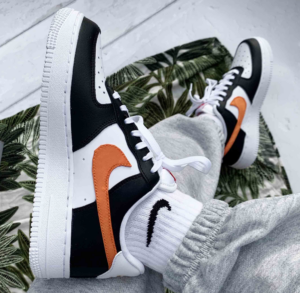 Alternative view of Giày Nike Wmns Air Force 1 '07 'Satin Swoosh' DC4463-100
