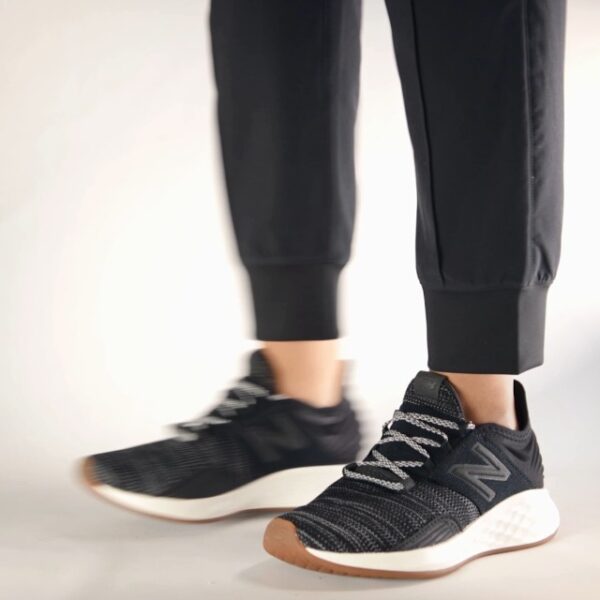 Giày New Balance Wmns Fresh Foam Roav 'Black Knit' WROAVKB - Ảnh 2