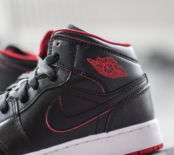 Giày Nike Air Jordan 1 Mid 'Lance Mountain Bred' 554725-028 - Ảnh 6