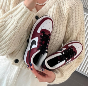 Giay Nike Air Force 1 LV8 GS 'Team Red' FD0300-600