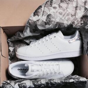 Alternative view of Giày Adidas Stan Smith Sparkly Heel White EE8483