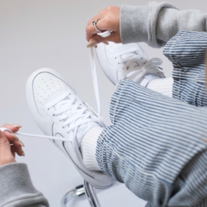 Giay Nike Air Force 1 Low GS 'White Wolf Grey' DX5805-100