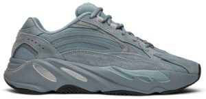 Giày Adidas Yeezy Boost 700 V2 'Hospital Blue' FV8424