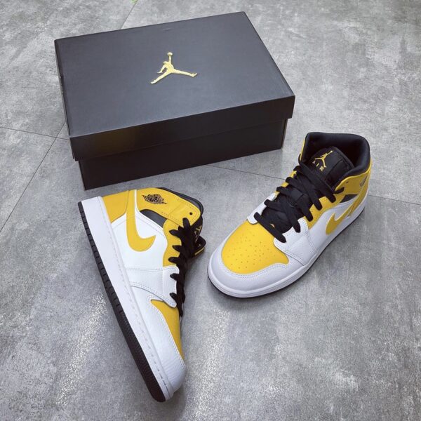 Giày Nike Air Jordan 1 Mid GS 'University Gold' 554725-170 - Ảnh 6