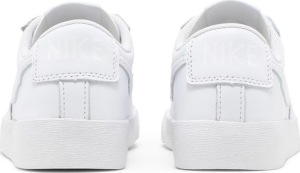 Giay Nike Blazer Low LE 'Triple White' AV9370-111