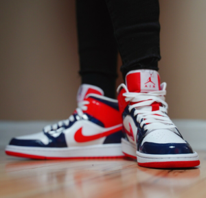 Alternative view of Giày Nike Wmns Air Jordan 1 Mid 'Champ Colors' DJ5984-400