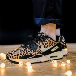 Alternative view of Giày Golf Nike Air Max 90 Golf NRG 'Leopard' DH3042-800