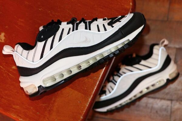 Giày Nike Air Max 98 Sail 'Black Reflect Silver' AH6799-113 - Ảnh 4