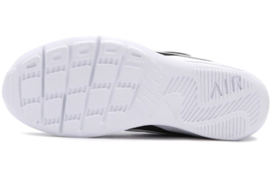 Giay Nike Womens Air Max Oketo 'Black White' CD5449-001