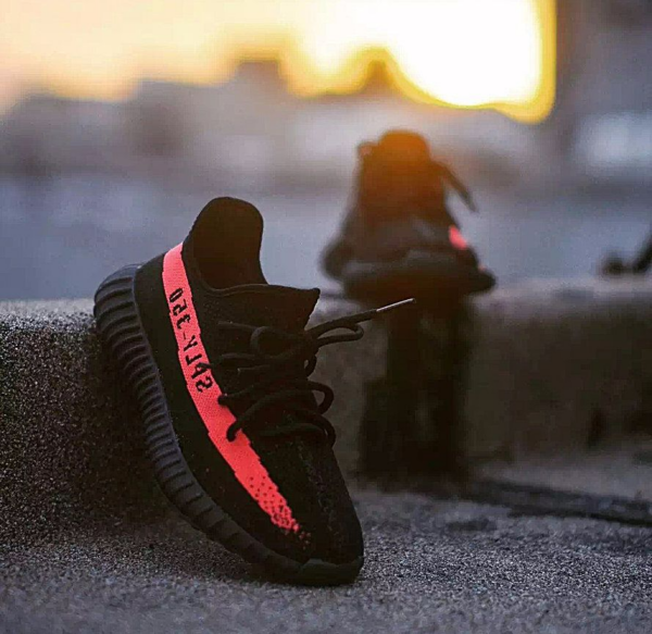 Giày Adidas Yeezy Boost 350 V2 'Core Black Red' BY9612 - Ảnh 3