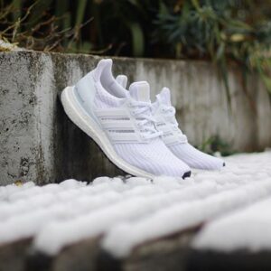 Alternative view of Giày Adidas UltraBoost 4.0 'Triple White' BB6308