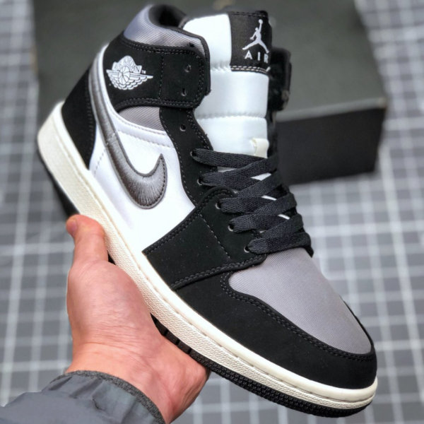 Giày Nike Air Jordan 1 Mid Satin 'Grey Toe' 852542-011 - Ảnh 6